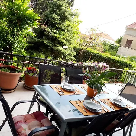 Kulin 2 Apartment